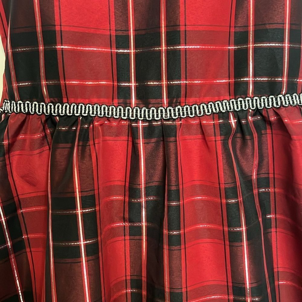 Girls Holiday Sleeveless Flowy Dress Red and Black plaid with Glitter accents - Picture 2 of 8
